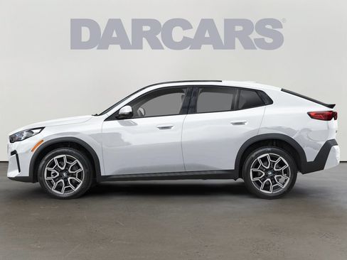 New 2026 BMW X2 xDrive28i w/ Technology Package AWD/4WD image 2