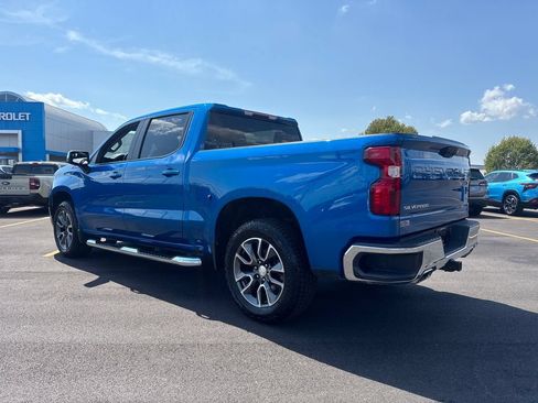 Used 2022 Chevrolet Silverado 1500 LT AWD/4WD image 4