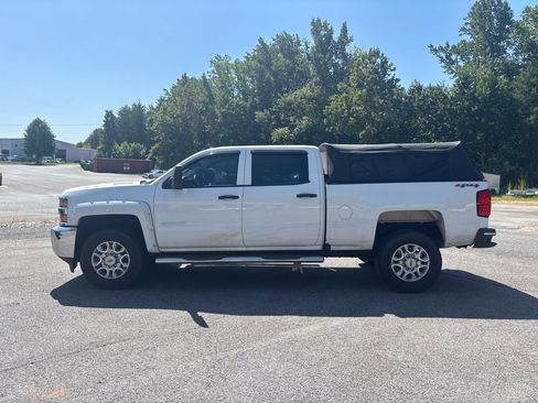 Used 2016 Chevrolet Silverado 2500 W/T AWD/4WD image 8