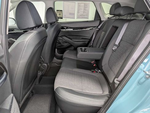 Used 2025 Kia Seltos S AWD/4WD image 17