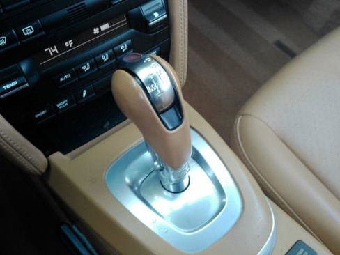 Used 2010 Porsche 911 Turbo image 37