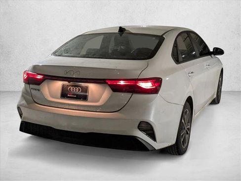 Used 2022 Kia Forte LXS image 5