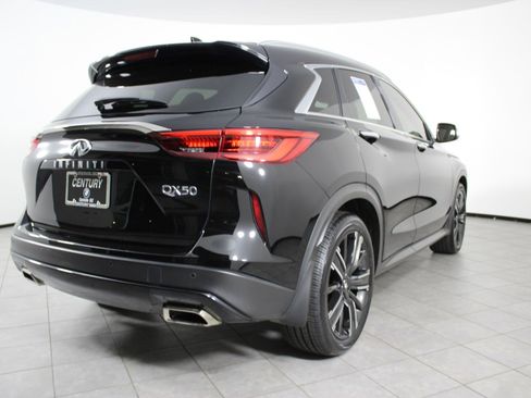 Used 2021 INFINITI QX50 Luxe w/ Appearance Package image 9