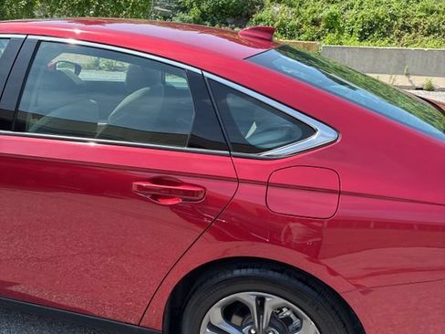 Used 2024 Honda Accord EX image 13