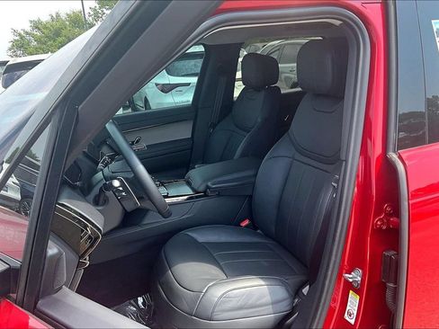 Used 2023 Land Rover Range Rover Sport SE AWD/4WD image 32