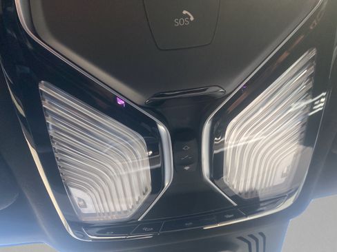 Used 2022 BMW X7 xDrive40i w/ Executive Package AWD/4WD image 22