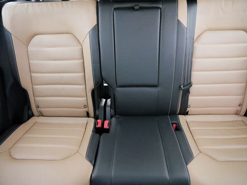 Certified 2022 Volkswagen Atlas Cross Sport SEL Premium R-Line image 13