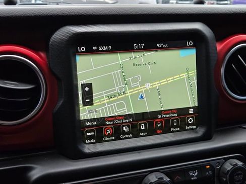 Used 2022 Jeep Wrangler Unlimited Rubicon w/ LED Lighting Group AWD/4WD image 22