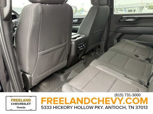 Used 2025 Chevrolet Suburban LS AWD/4WD image 17
