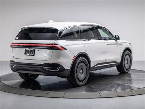 New 2026 Lincoln Nautilus Premier AWD/4WD image 5