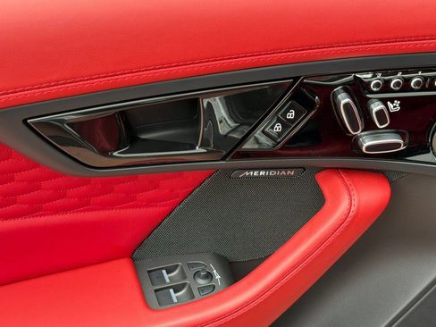 Used 2023 Jaguar F-TYPE Coupe RWD image 13