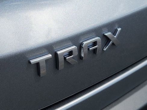 New 2026 Chevrolet Trax LT w/ Sunroof Package FWD image 8