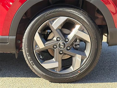 Certified 2025 Hyundai Venue Limited image 9