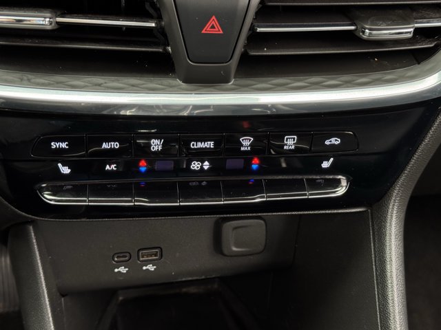 Used 2024 Buick Encore GX Avenir w/ Avenir Technology Package FWD image 19