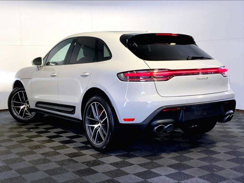 Certified 2024 Porsche Macan S AWD/4WD image 3