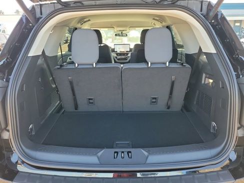 New 2026 Ford Explorer Active image 7