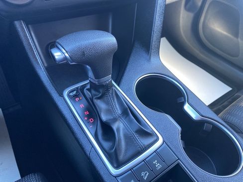 Used 2020 Kia Sportage LX image 27