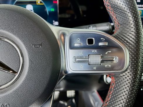 Used 2022 Mercedes-Benz GLB 250 w/ AMG Line image 17