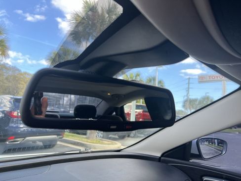 Used 2016 Chrysler 200 Limited w/ Anniversary Edition image 27