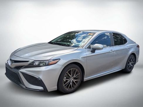 Used 2023 Toyota Camry SE FWD image 7