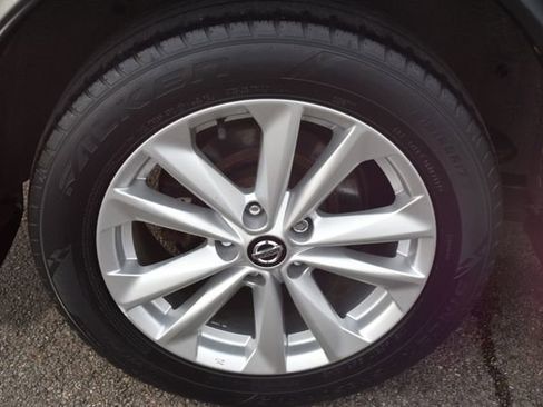 Used 2019 Nissan Rogue Sport S image 43