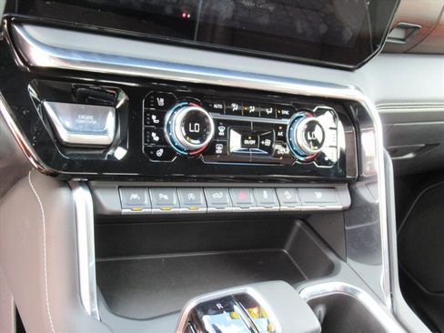 Used 2024 GMC Sierra 1500 Denali Ultimate image 24