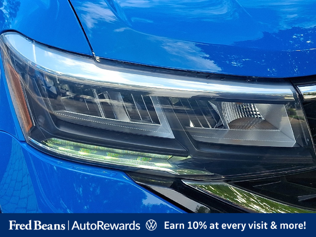 Certified 2023 Volkswagen Taos SE w/ Panoramic Sunroof Package AWD/4WD image 13