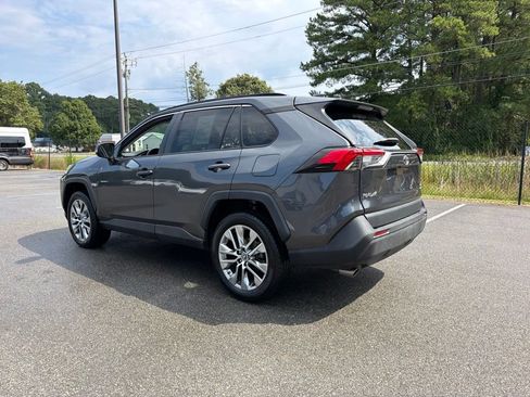 Used 2019 Toyota RAV4 XLE Premium w/ Cold Weather Package AWD/4WD image 7