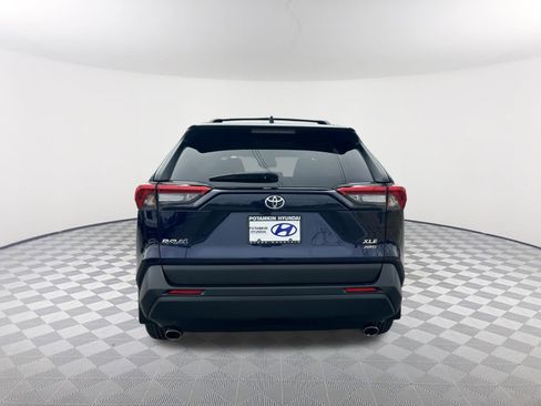 Used 2021 Toyota RAV4 XLE w/ Convenience Package image 8