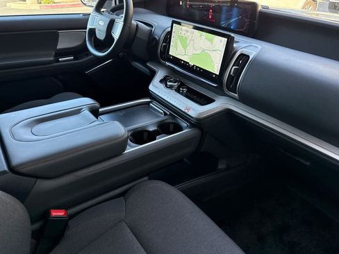 Used 2025 Ford Expedition Max Active image 19