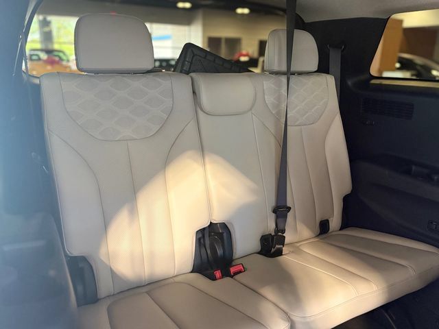 Used 2022 Hyundai Palisade Limited AWD/4WD image 18