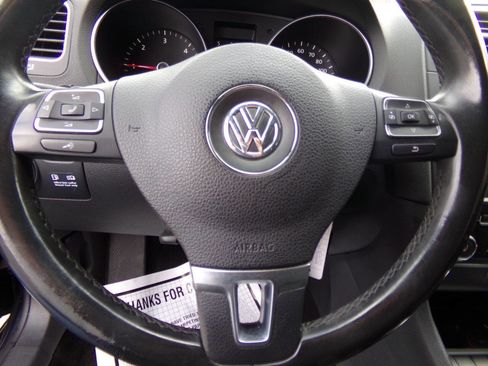 Used 2013 Volkswagen Golf TDI image 36
