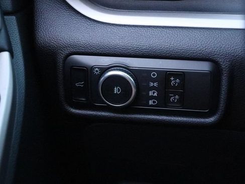Used 2024 Ford Explorer XLT w/ Equipment Group 202A AWD/4WD image 21