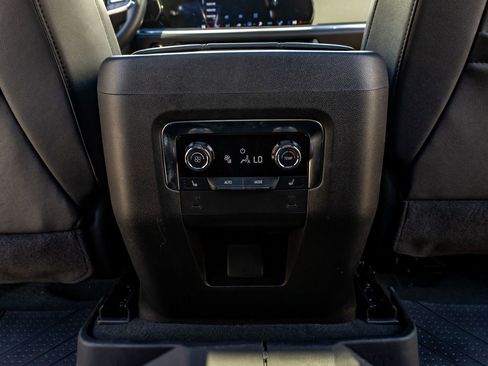 Used 2025 Chevrolet Tahoe Z71 w/ Comfort Package image 32