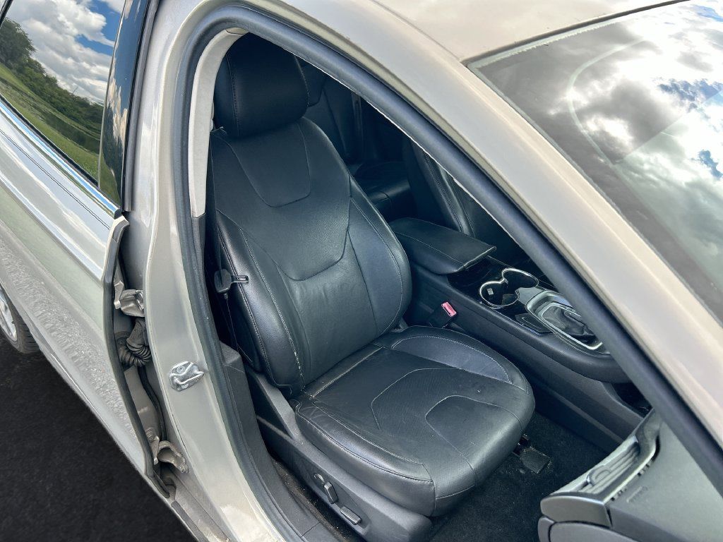 Used 2015 Ford Fusion Titanium FWD image 32
