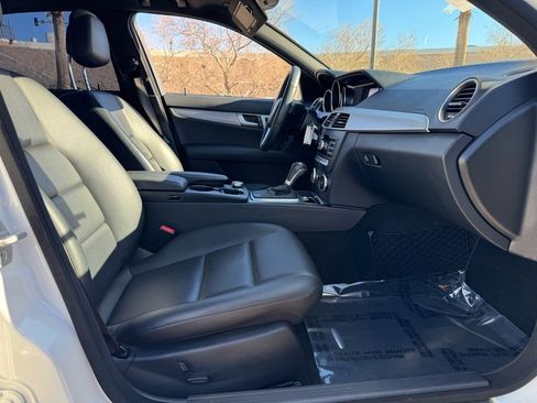 Used 2013 Mercedes-Benz C 250 Luxury image 22