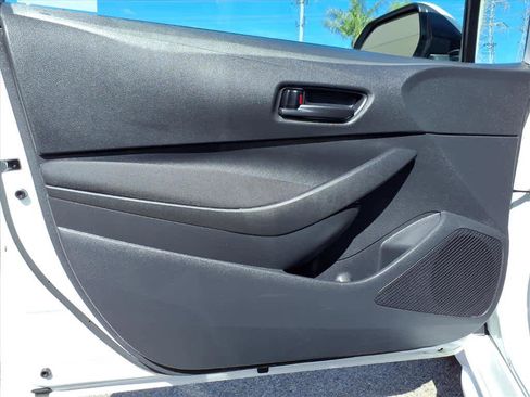 Certified 2025 Toyota Corolla LE image 17