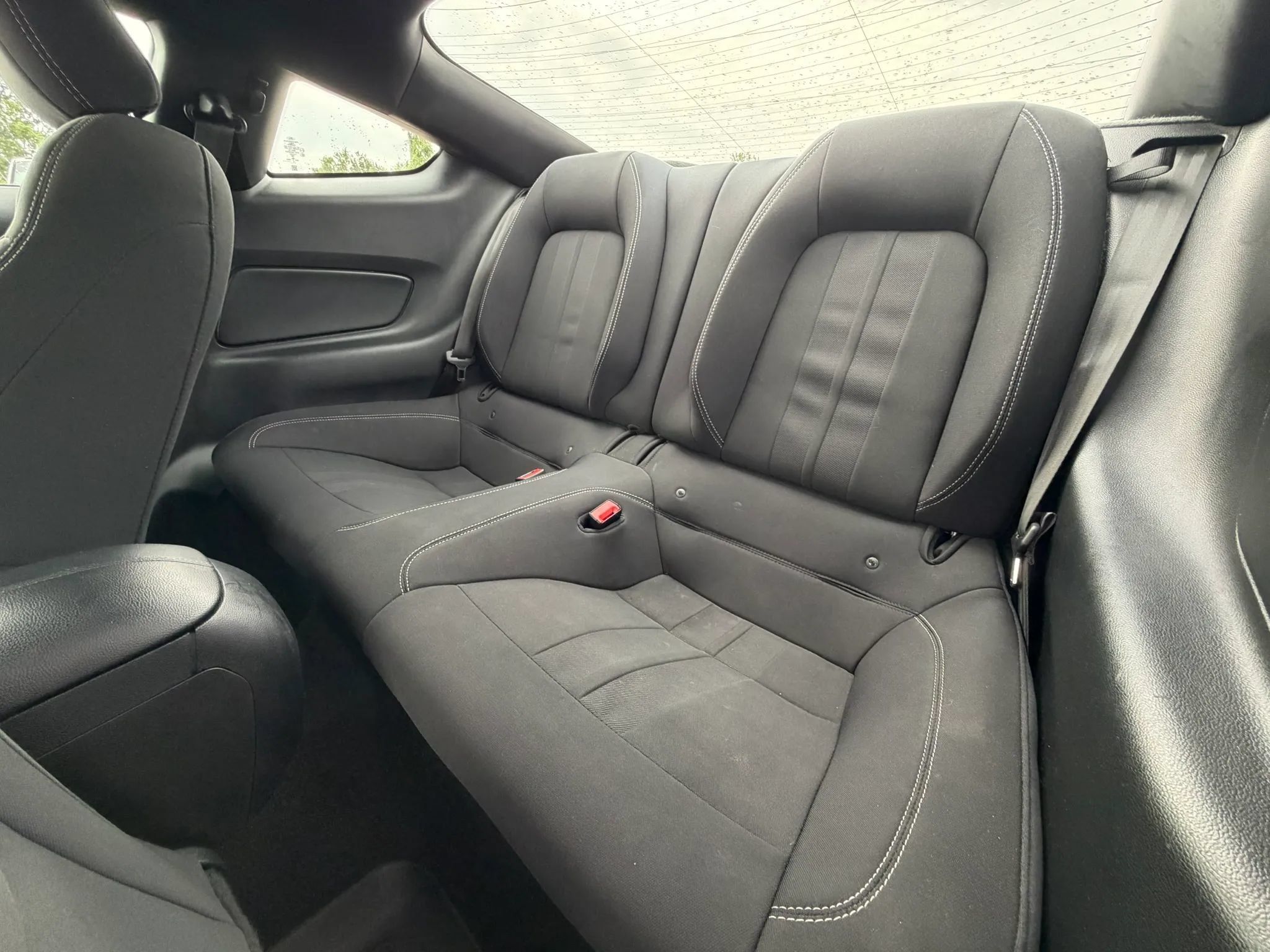 Used 2019 Ford Mustang Coupe w/ Equipment Group 101A RWD image 18