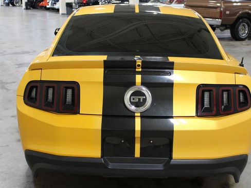 Used 2011 Ford Mustang GT RWD image 33