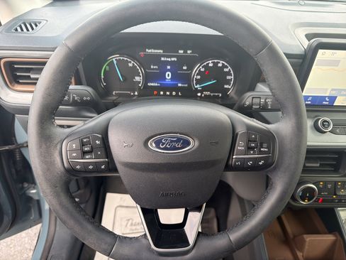 Used 2023 Ford Maverick Lariat w/ Lariat Luxury Package image 18