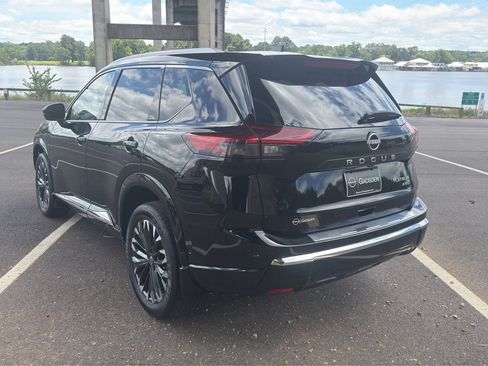 Used 2024 Nissan Rogue Platinum w/ Platinum Premium Package AWD/4WD image 5