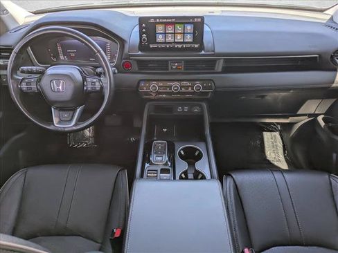 Used 2023 Honda Pilot Elite image 16
