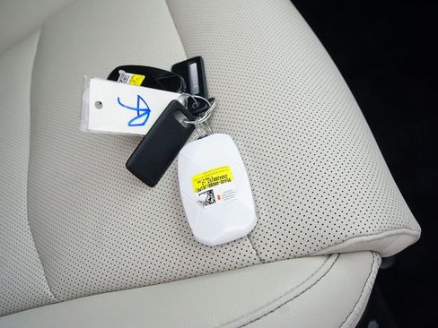 Certified 2026 Genesis GV70 2.5T Select image 24