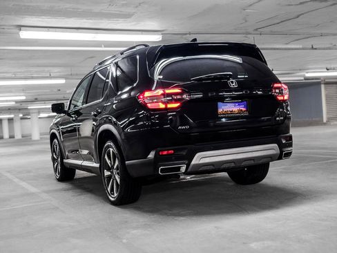 Used 2023 Honda Pilot Elite image 5