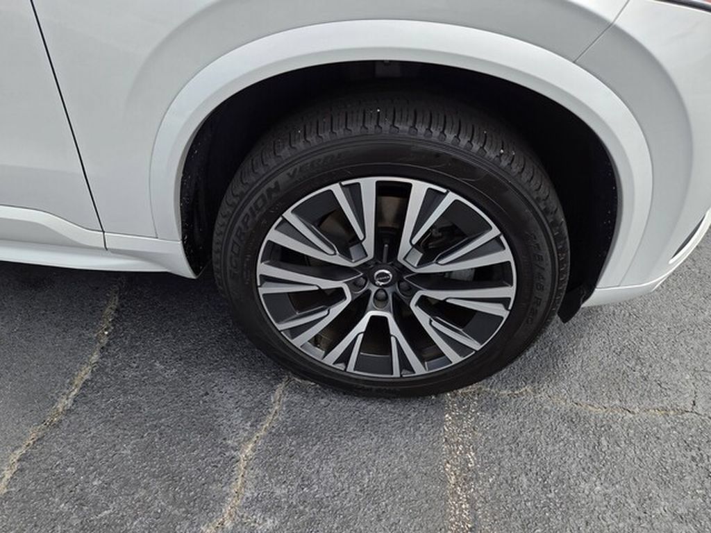 Used 2020 Volvo XC90 T6 Momentum w/ Protection Package Premier AWD/4WD image 8