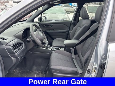 Used 2025 Subaru Forester Premium image 17
