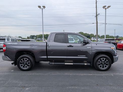Used 2018 Toyota Tundra SR5 w/ TRD Off Road Package AWD/4WD image 10