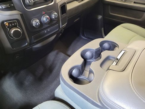 Used 2014 RAM 1500 Express RWD image 26
