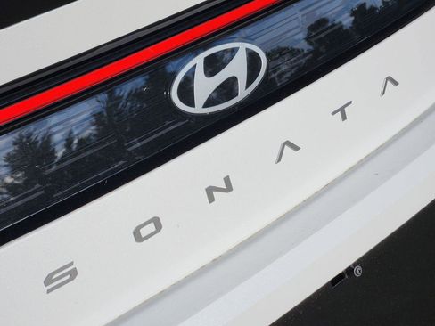 New 2026 Hyundai Sonata Limited FWD image 8