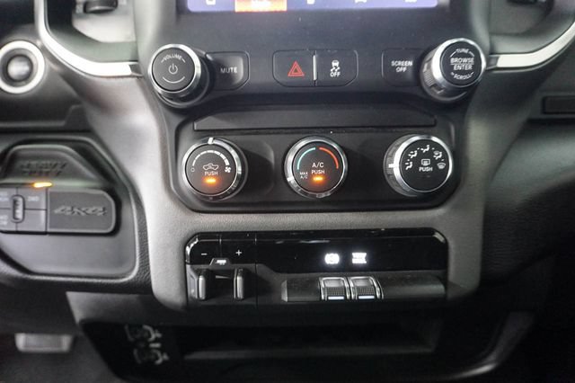 Used 2024 RAM 3500 Big Horn AWD/4WD image 18